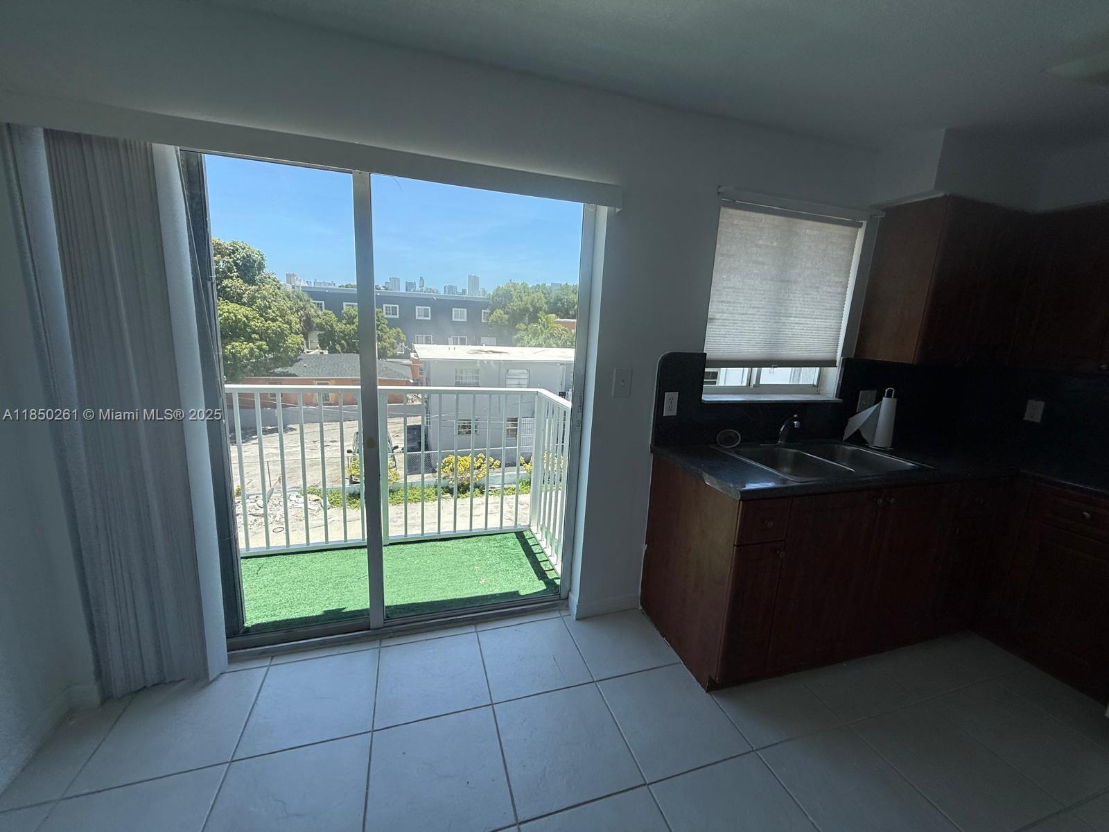 1453 SW 3 ST # 303