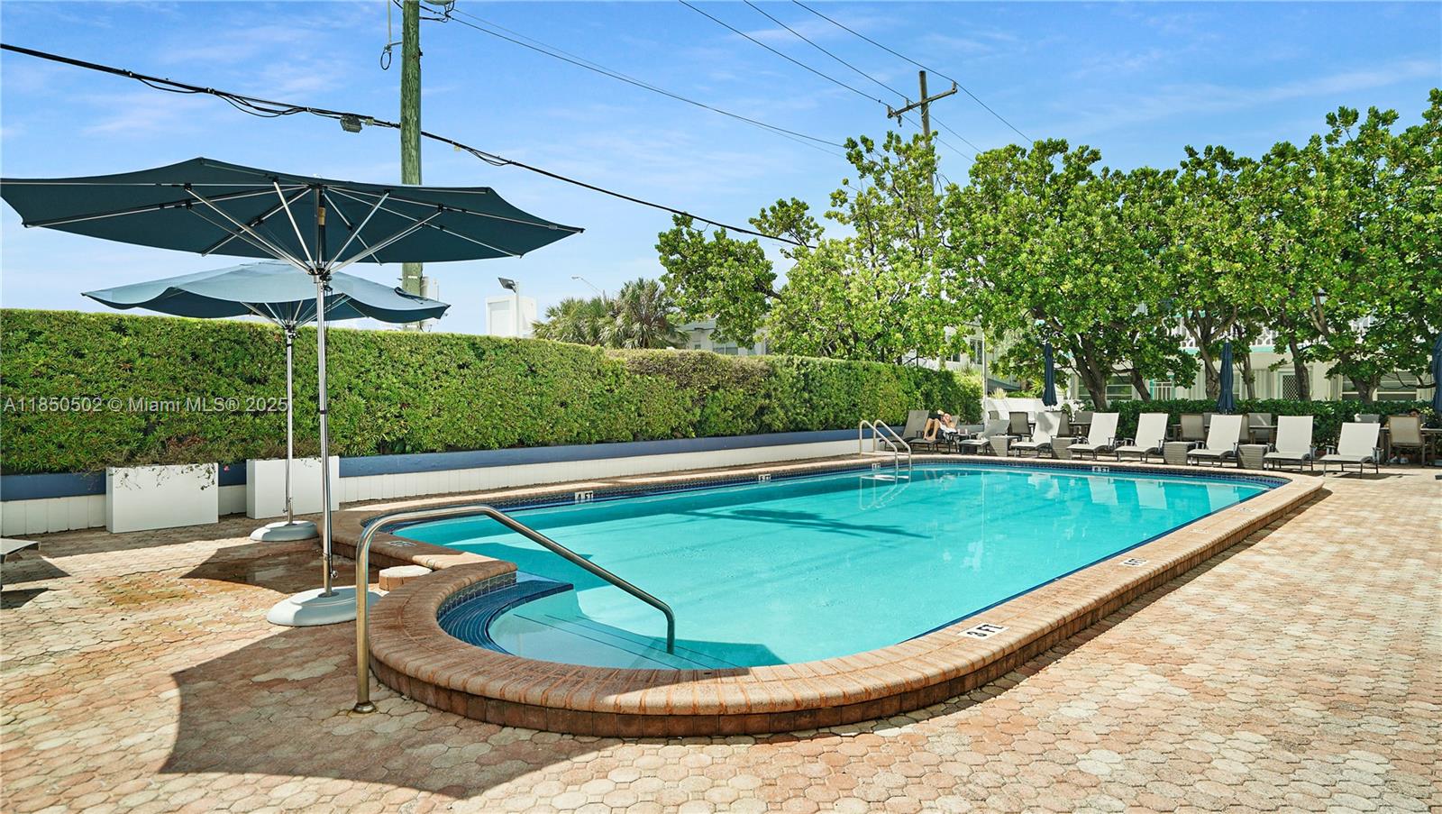 6450 Collins Ave # 1103