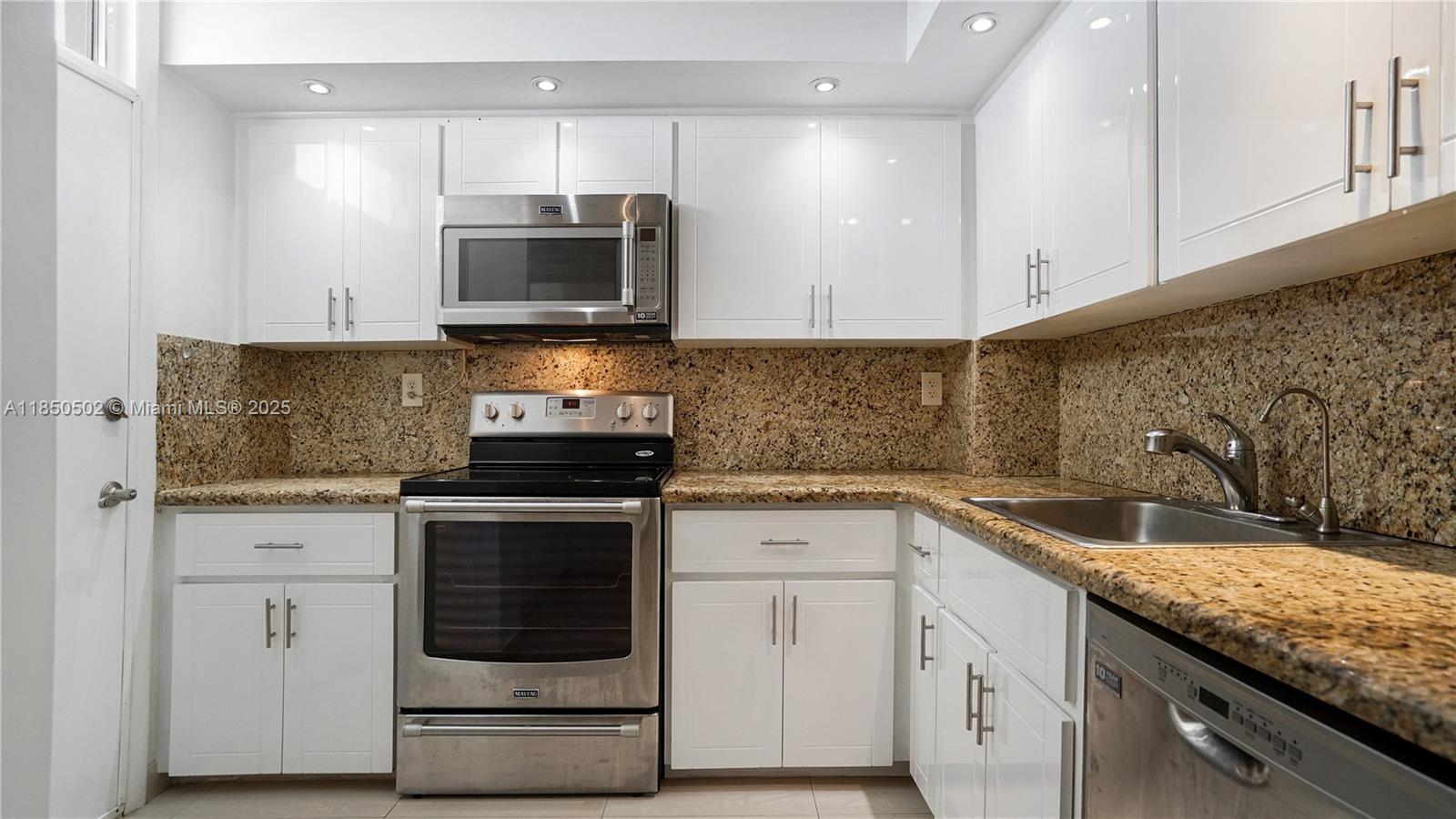 6450 Collins Ave # 1103
