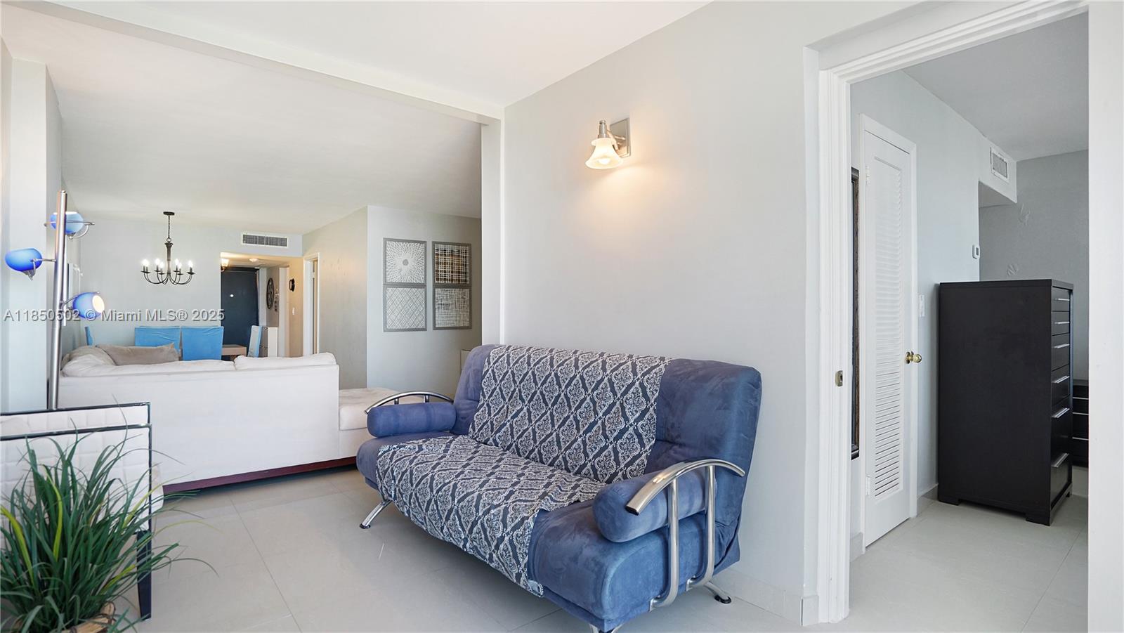 6450 Collins Ave # 1103