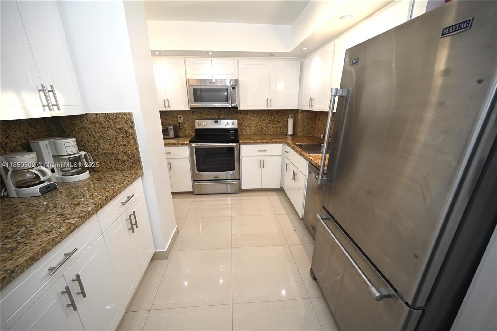 6450 Collins Ave # 1103