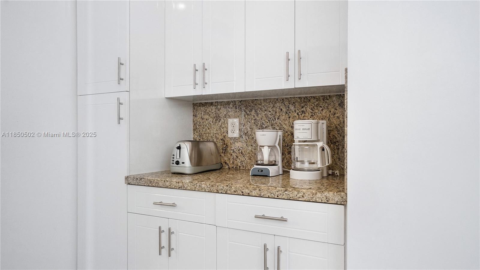 6450 Collins Ave # 1103