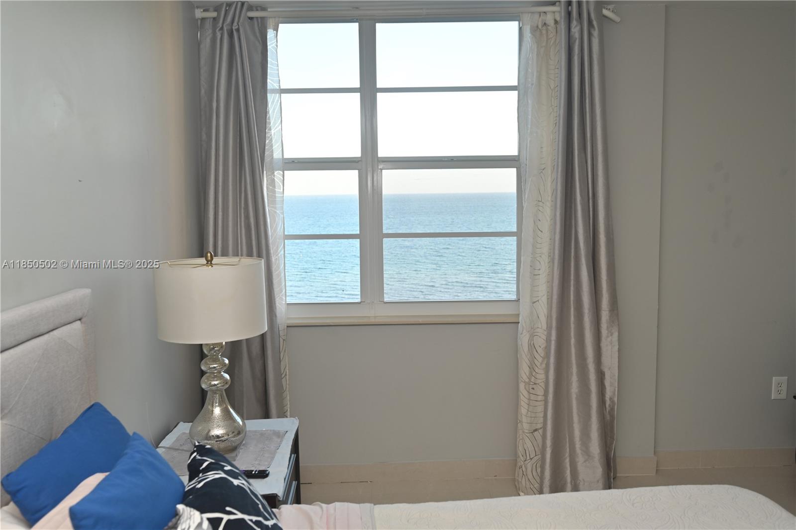 6450 Collins Ave # 1103