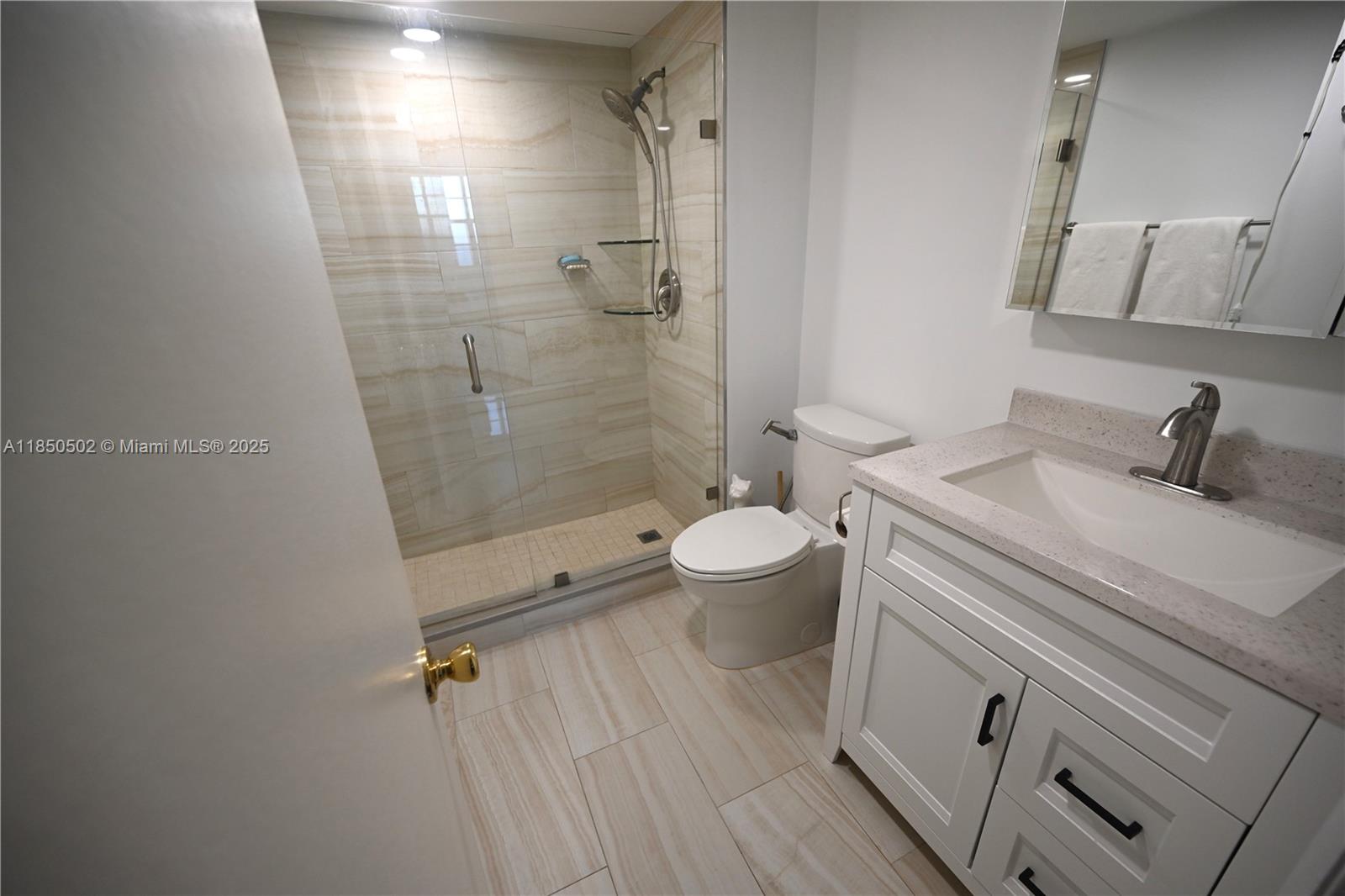 6450 Collins Ave # 1103