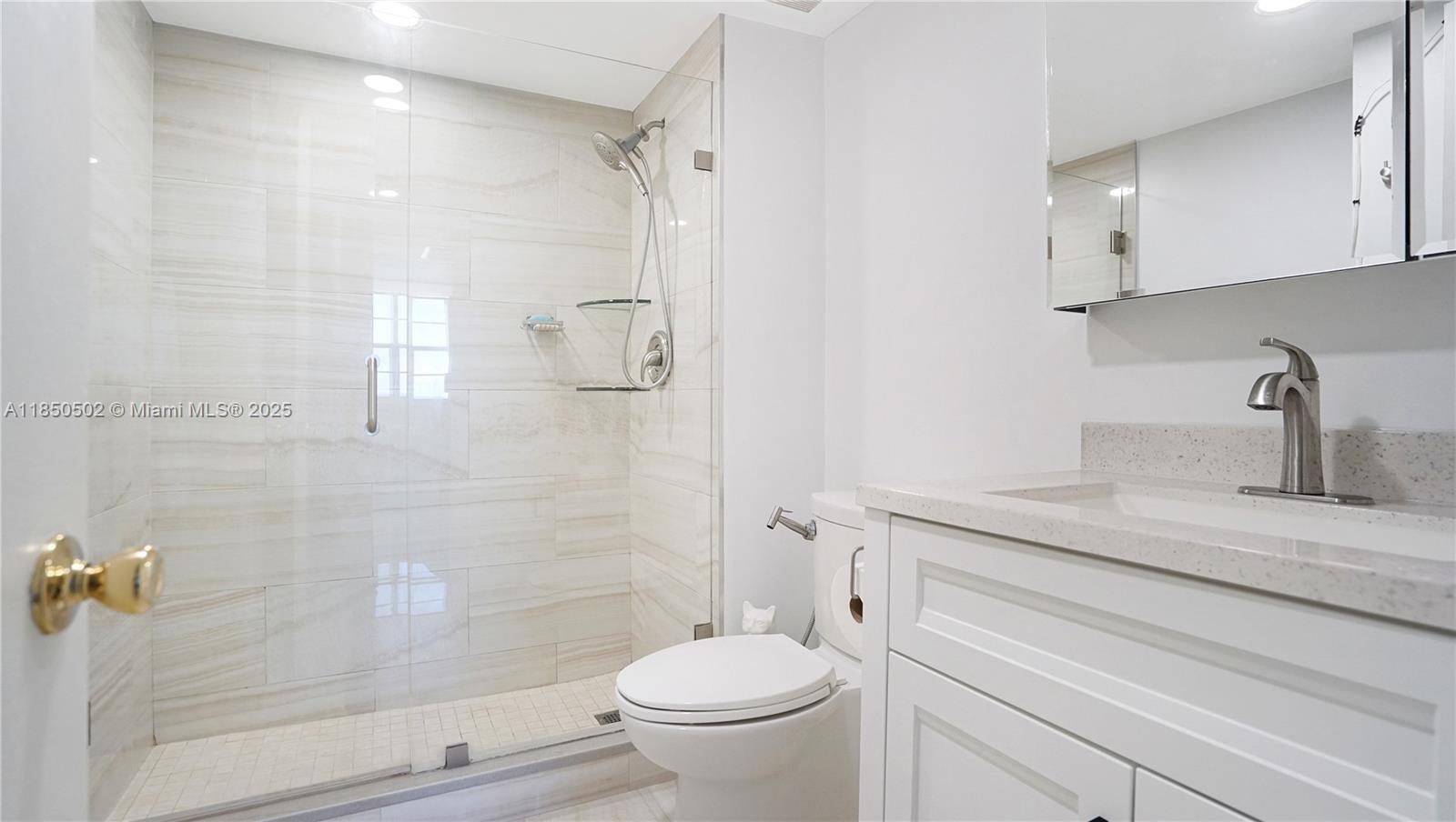 6450 Collins Ave # 1103