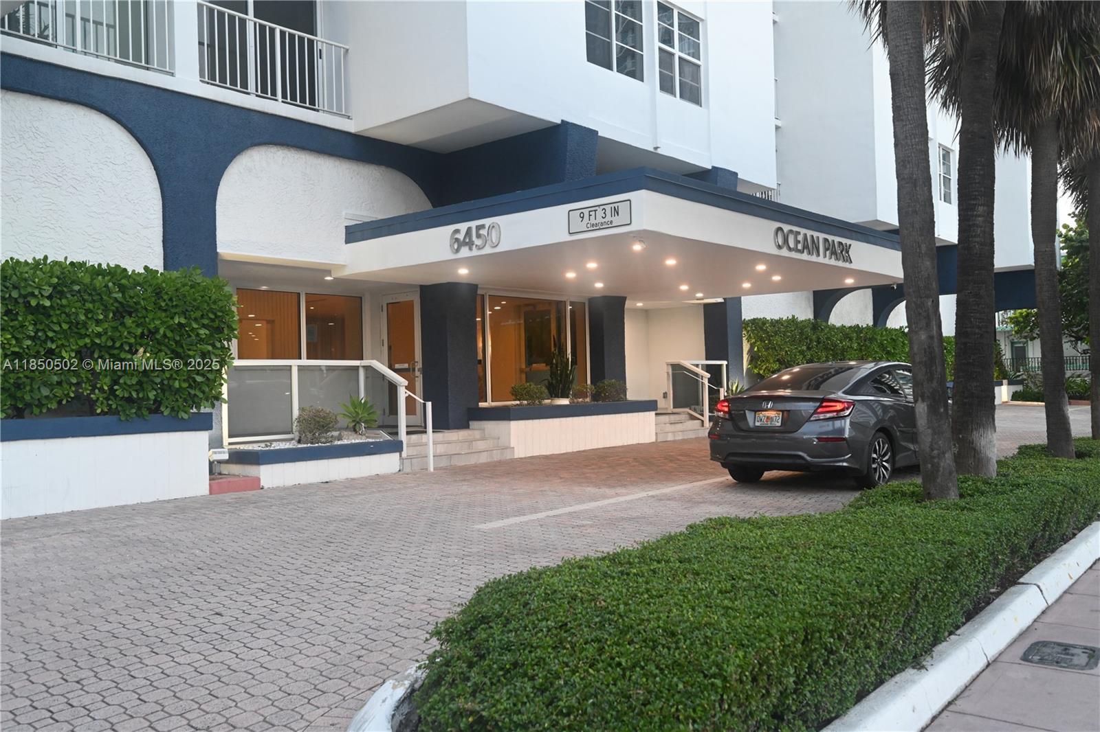 6450 Collins Ave # 1103