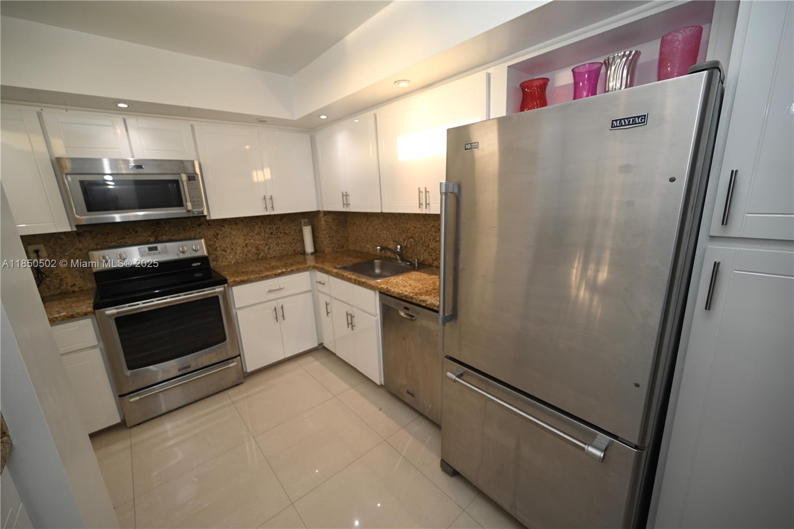 6450 Collins Ave # 1103