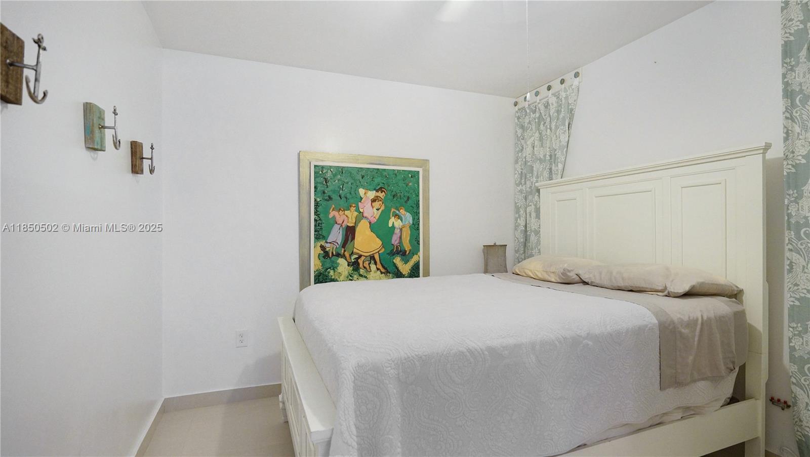 6450 Collins Ave # 1103