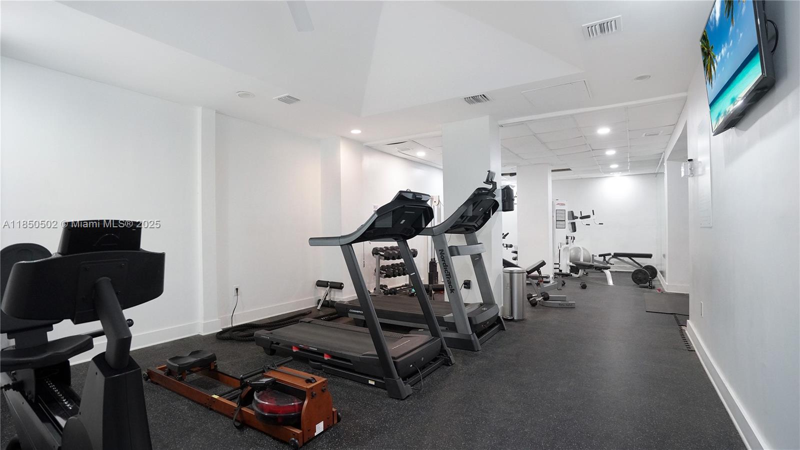 6450 Collins Ave # 1103