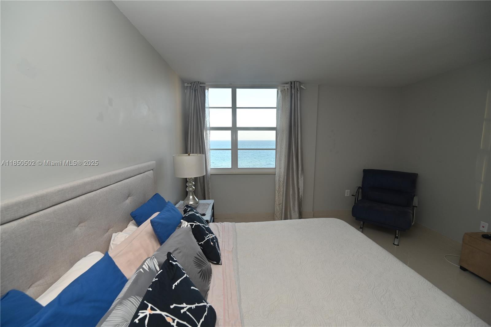 6450 Collins Ave # 1103