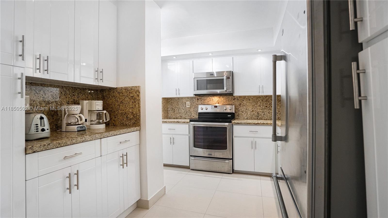 6450 Collins Ave # 1103