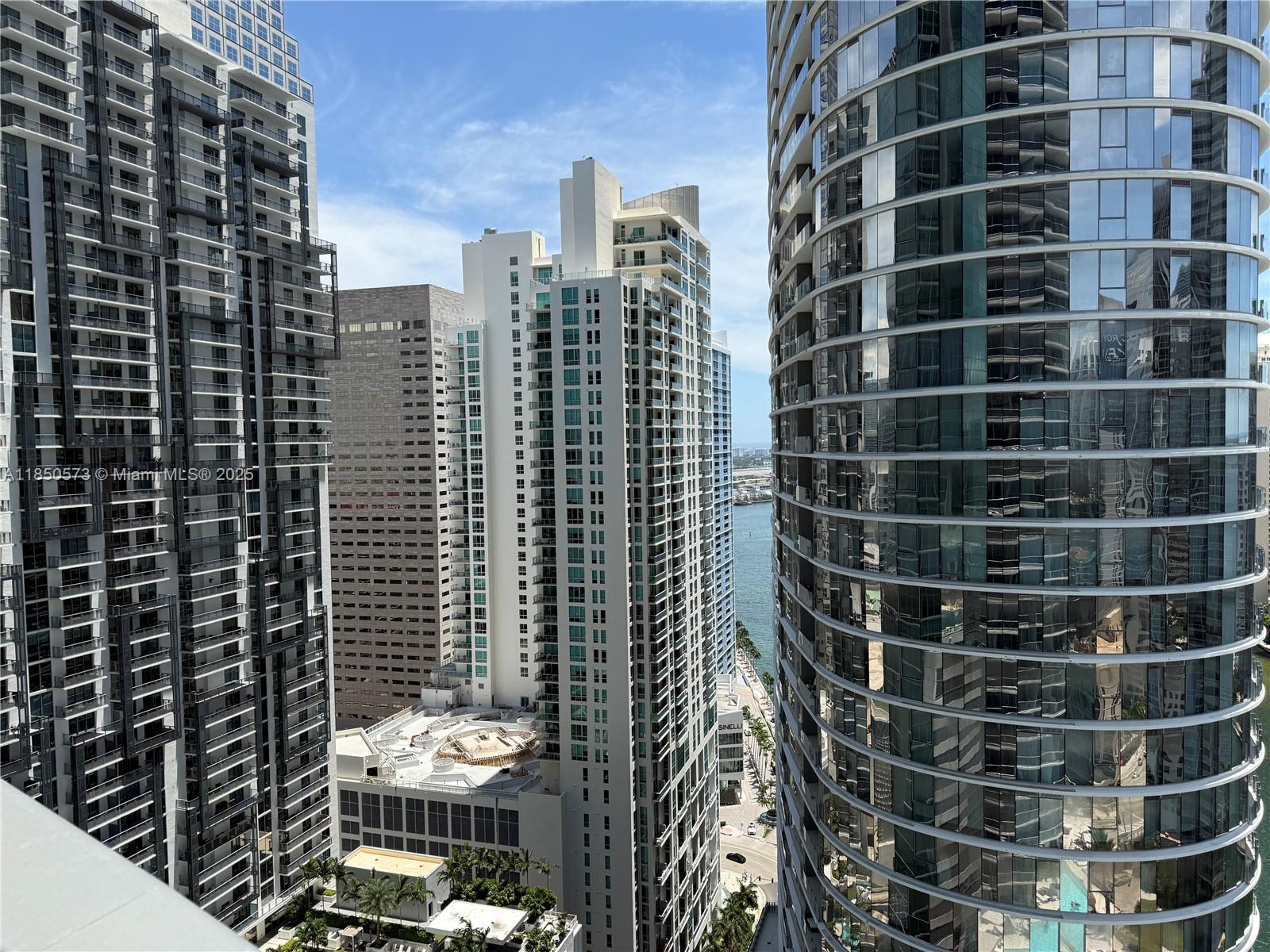 200 Biscayne Boulevard Way # 3303