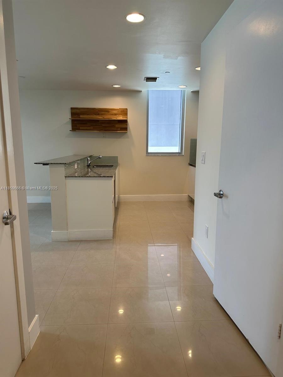 1050 Brickell Ave # 202