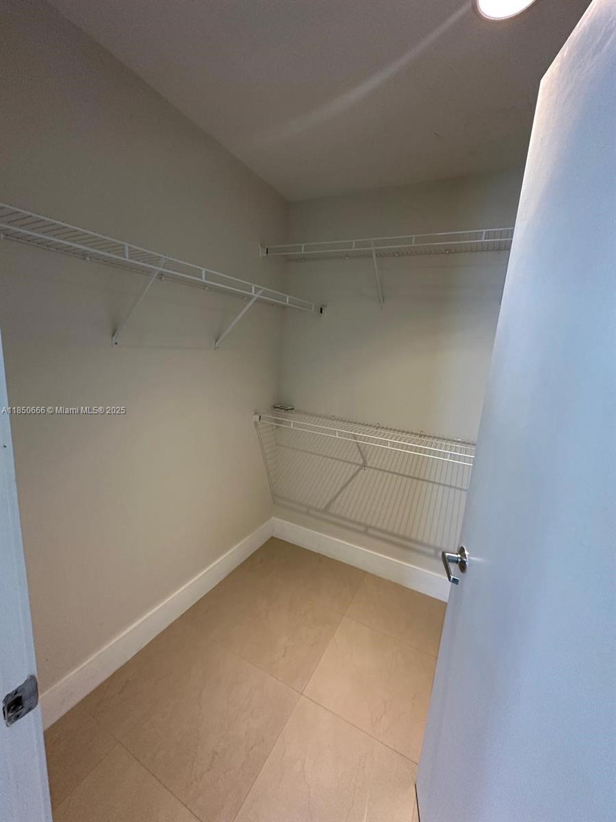 1050 Brickell Ave # 202