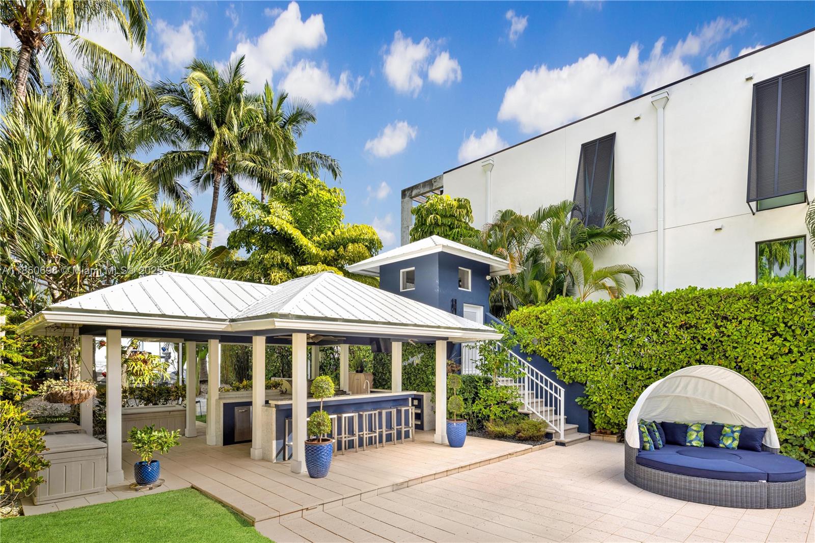 755 NE 77th Street