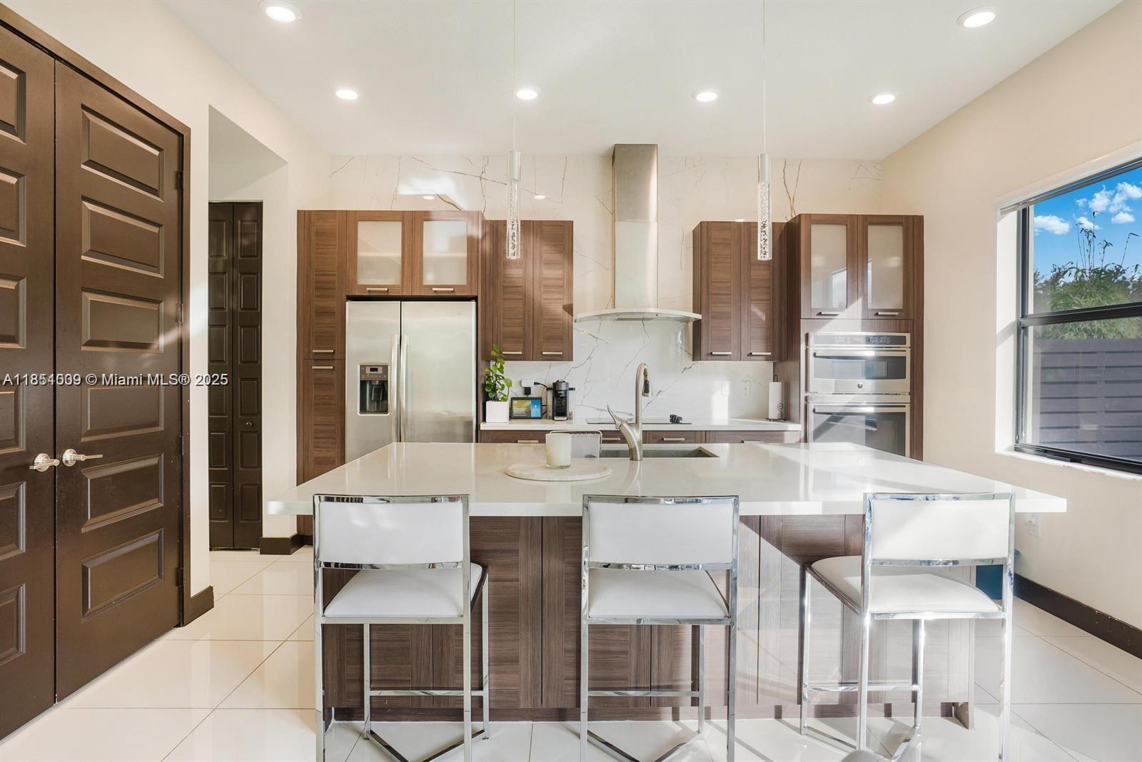 8814 NW 154th Ter