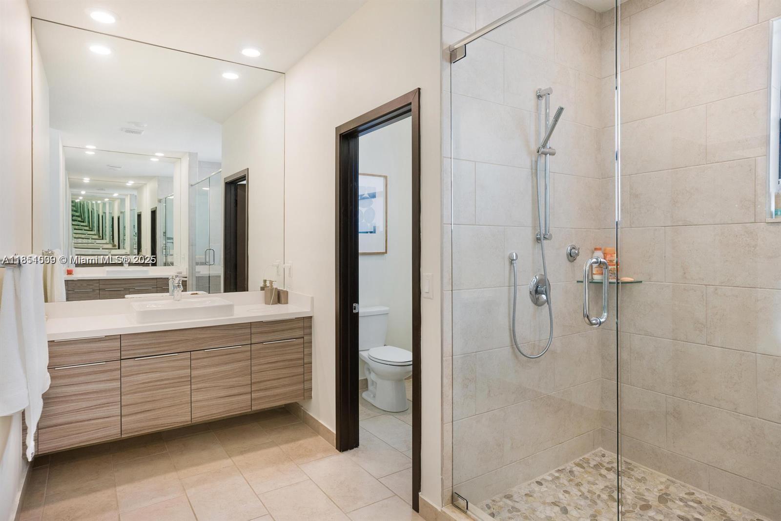 8814 NW 154th Ter