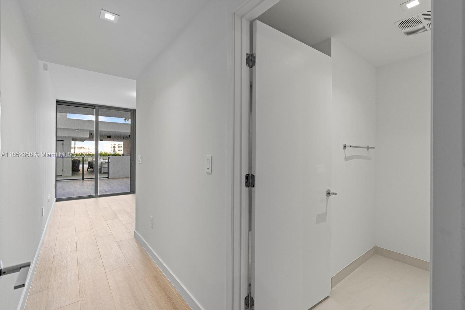 1116 N Ocean Blvd # 304