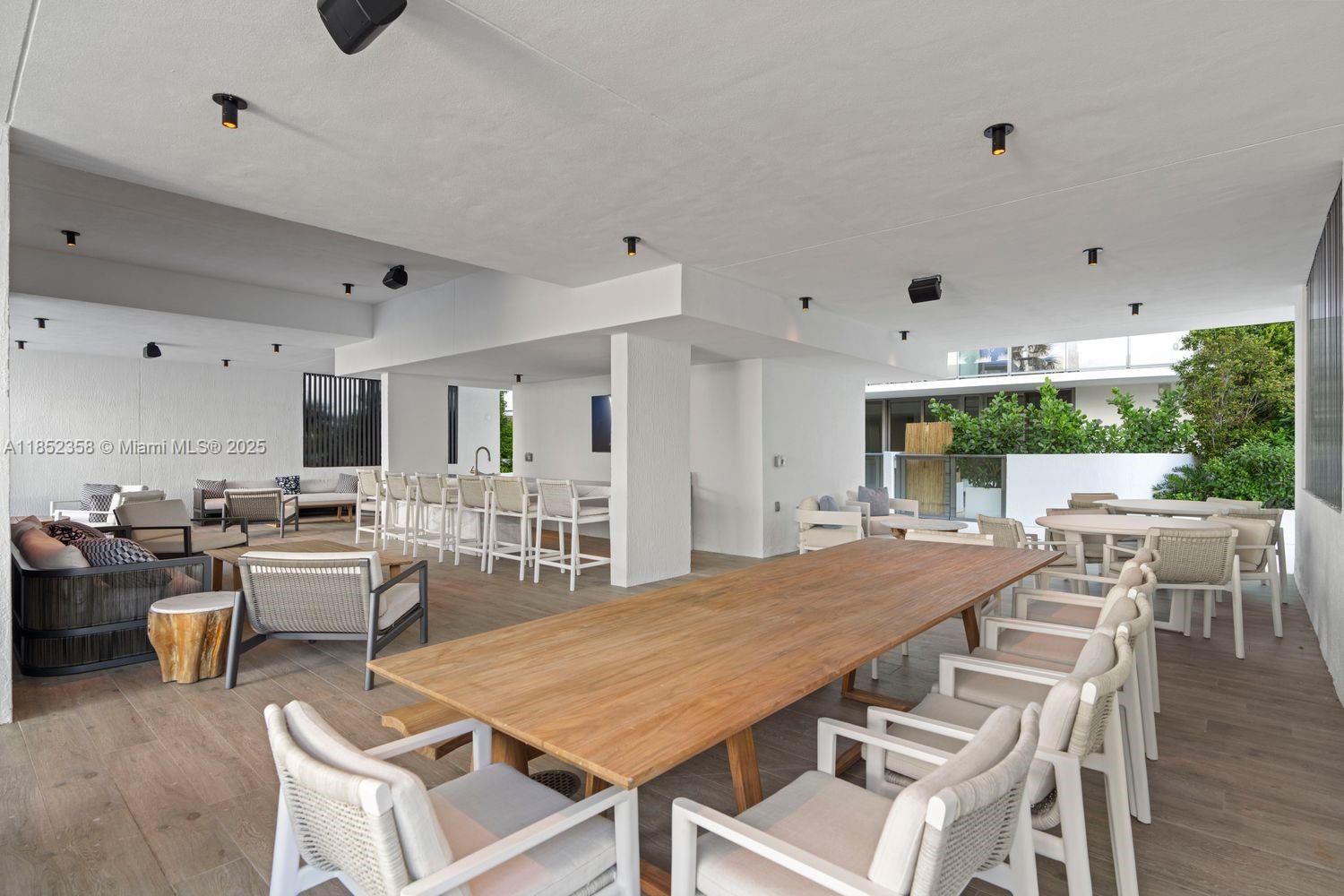1116 N Ocean Blvd # 304