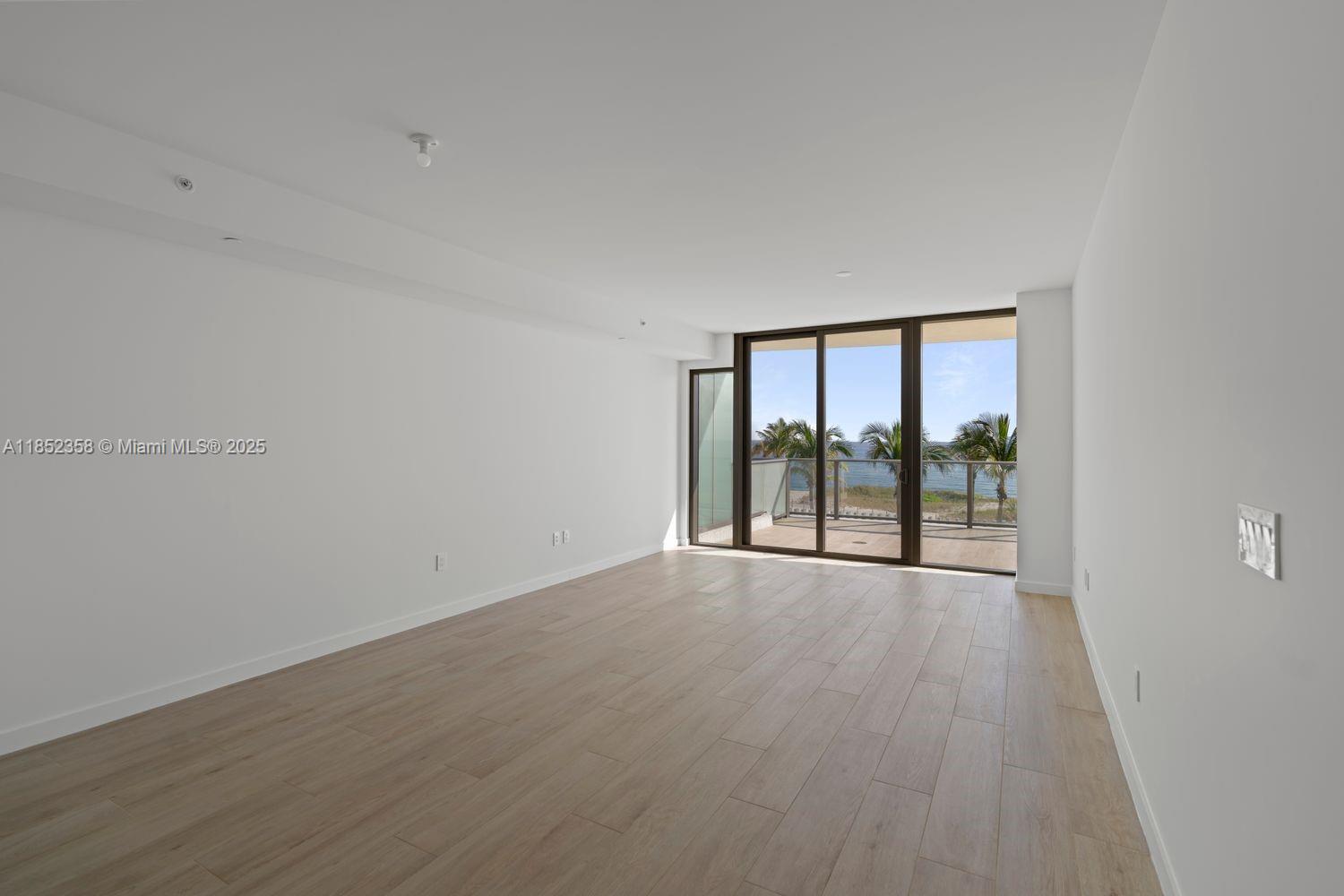 1116 N Ocean Blvd # 304