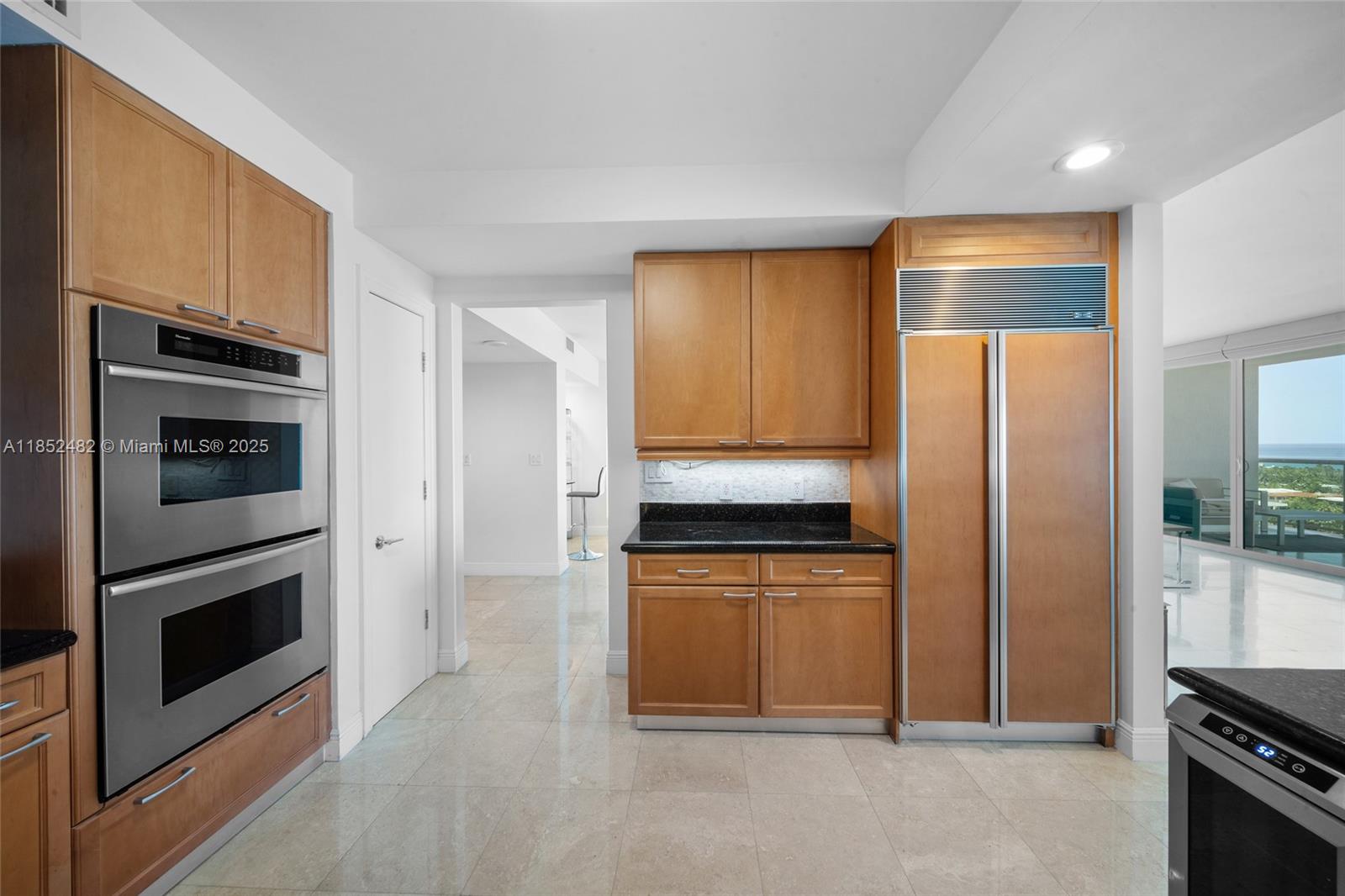 20201 E Country Club Dr # 1404