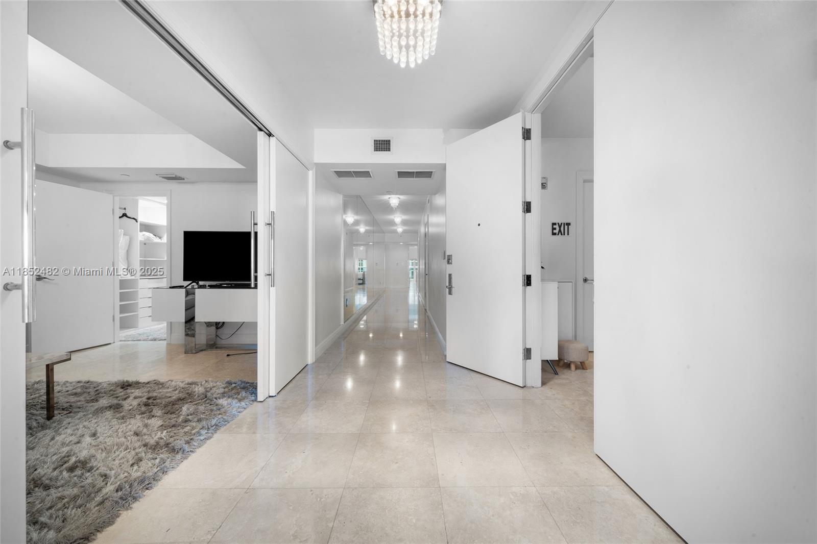20201 E Country Club Dr # 1404