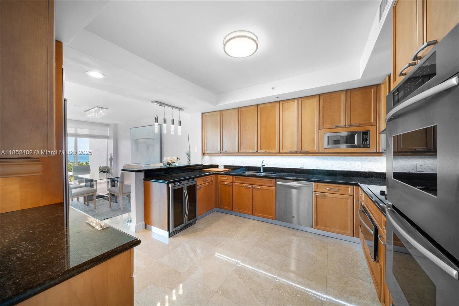 20201 E Country Club Dr # 1404