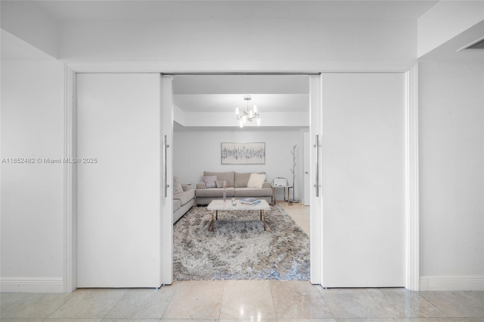 20201 E Country Club Dr # 1404
