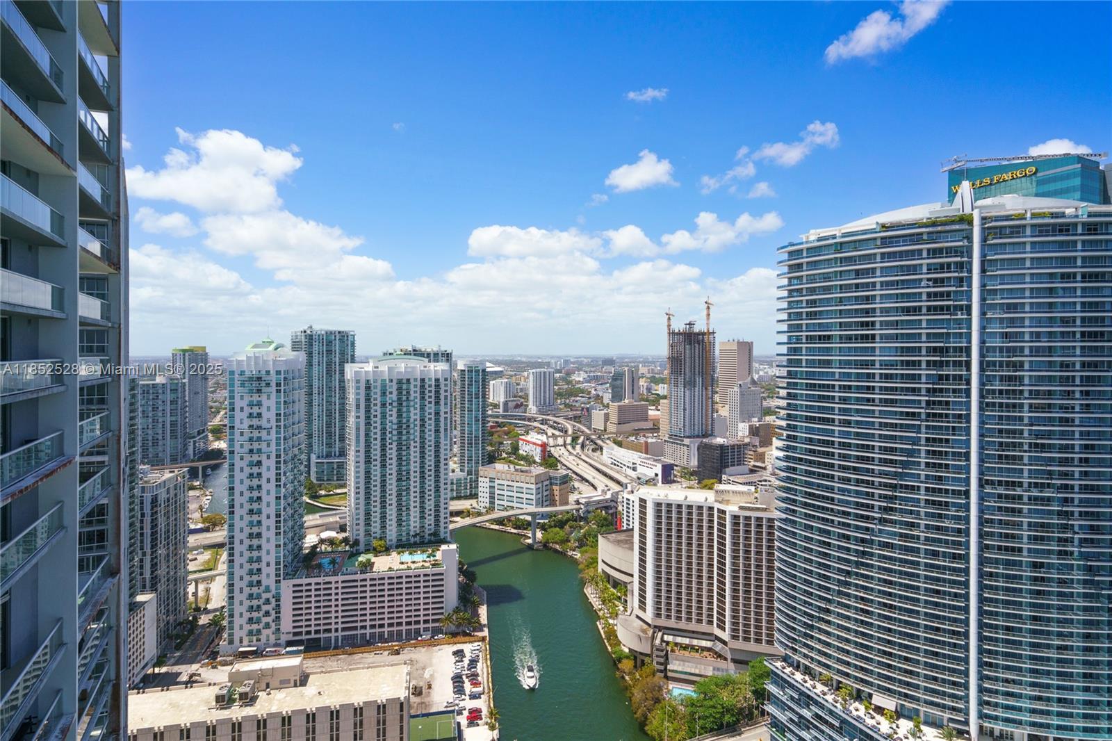 465 Brickell Ave # 3806