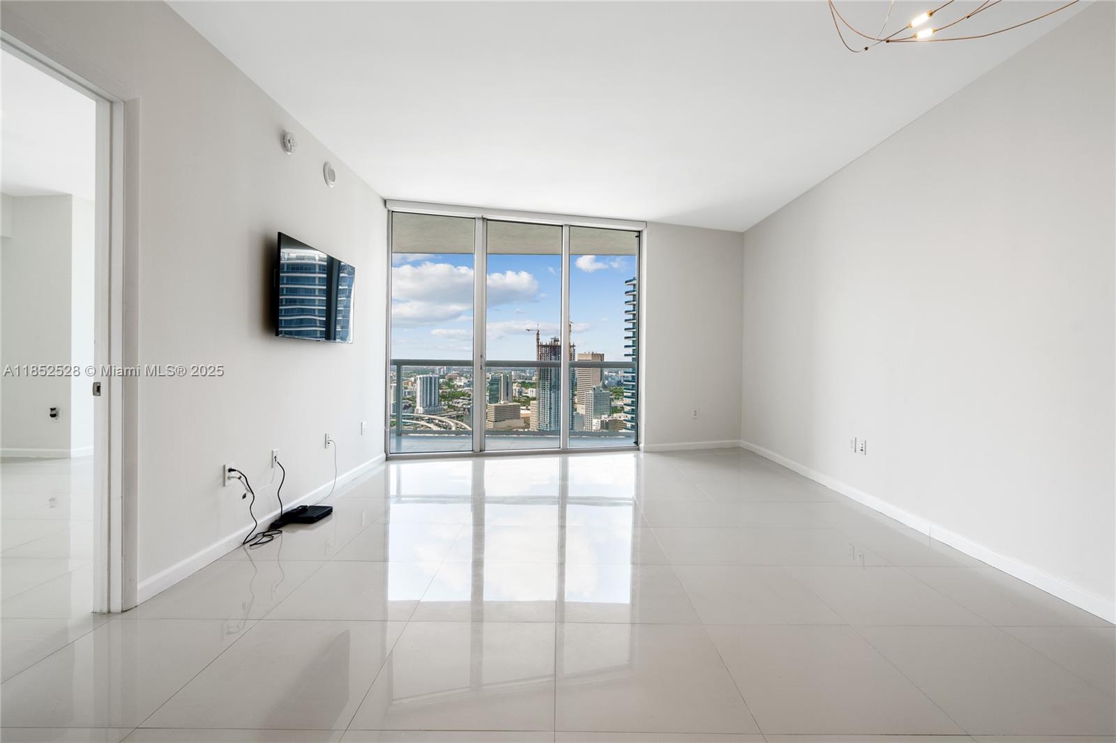 465 Brickell Ave # 3806