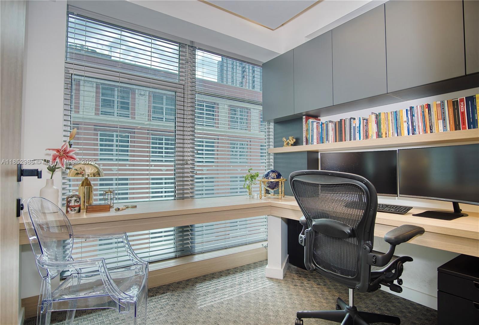 14 NE 1st Ave # 900C
