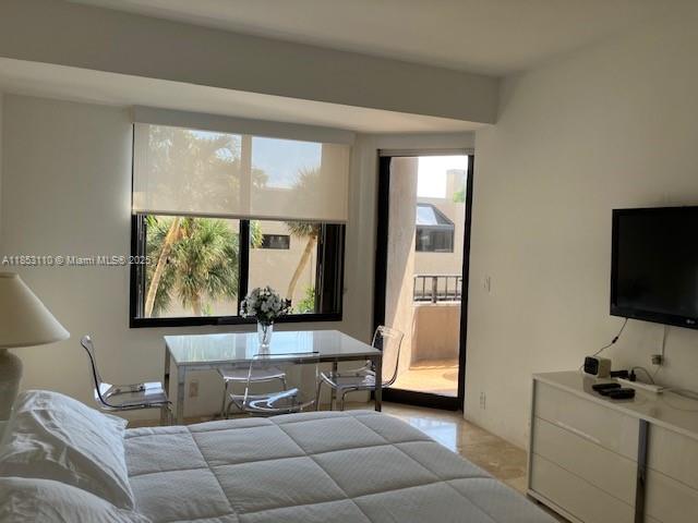 201 Crandon Blvd # 207