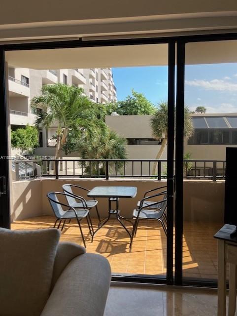 201 Crandon Blvd # 207