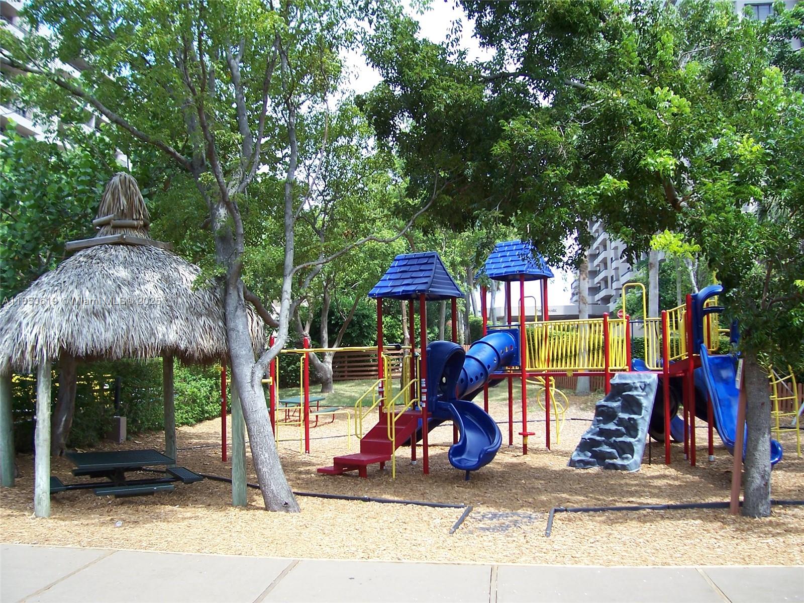 201 Crandon Blvd # 1030