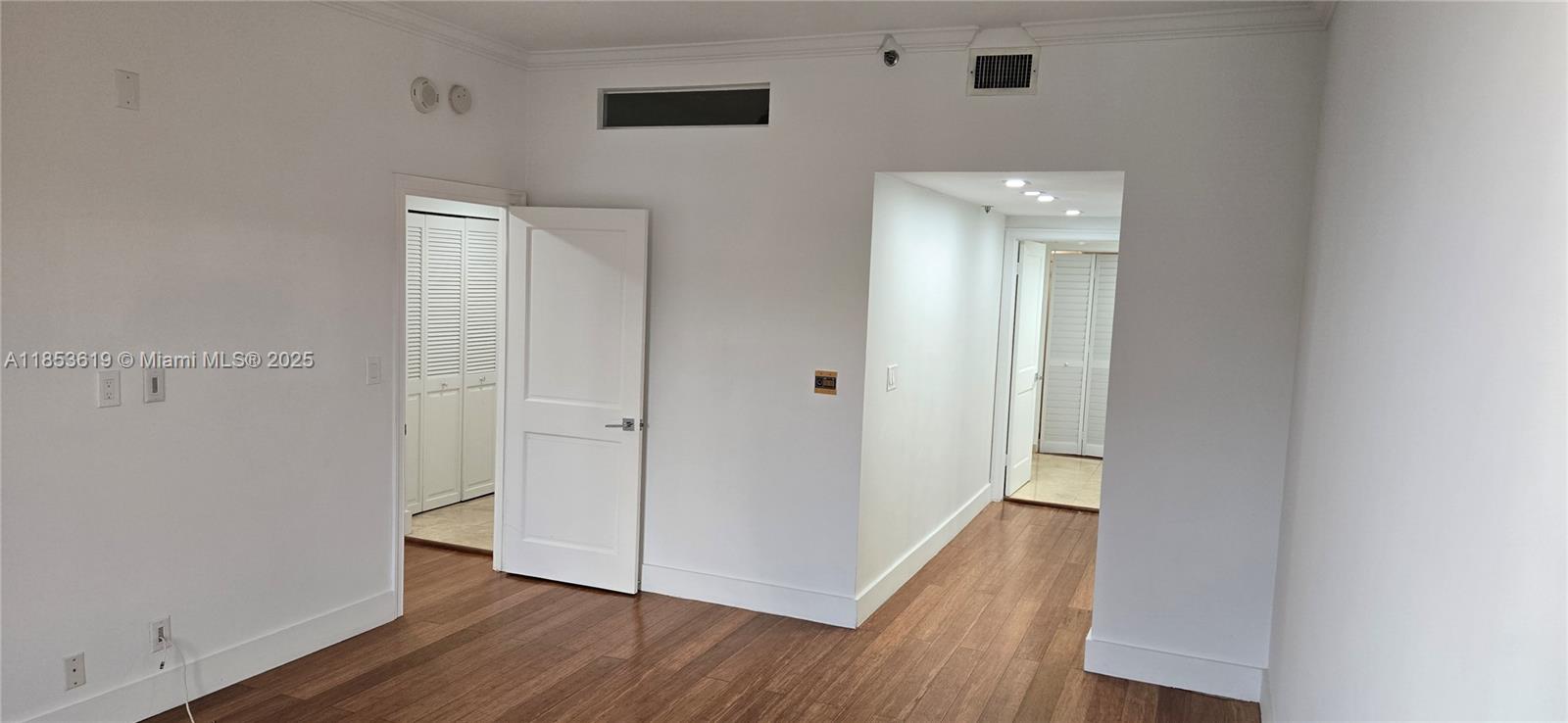 201 Crandon Blvd # 1030