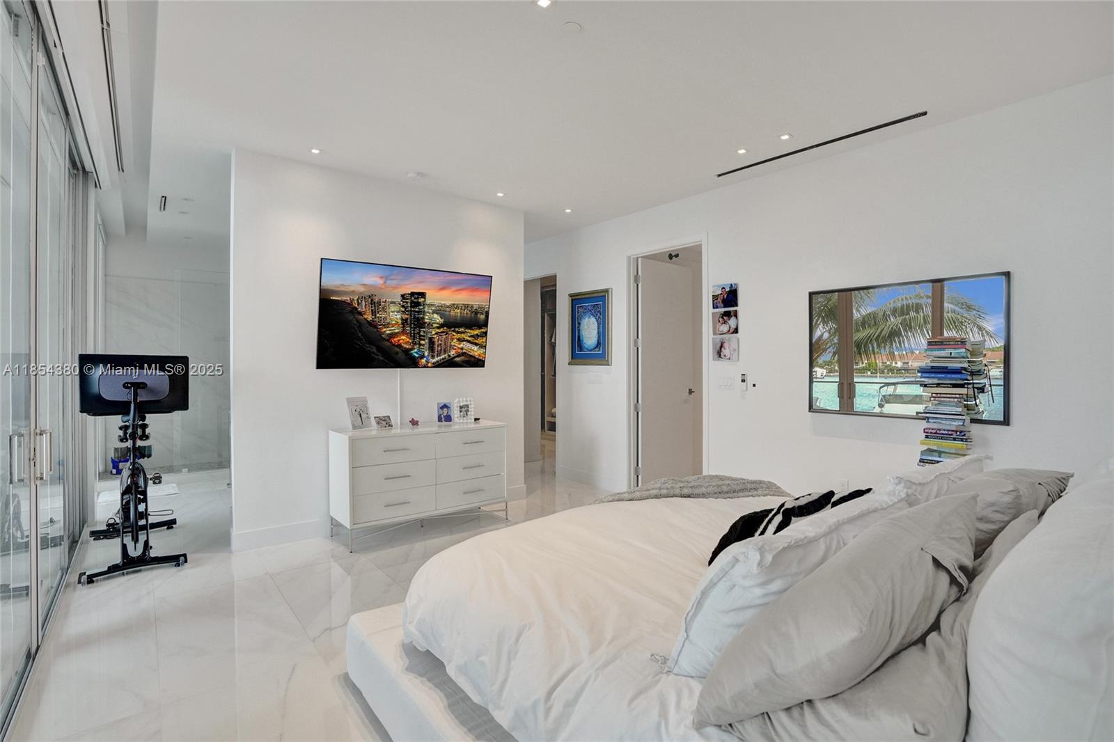 3750 Yacht Club Dr Unit: TH2