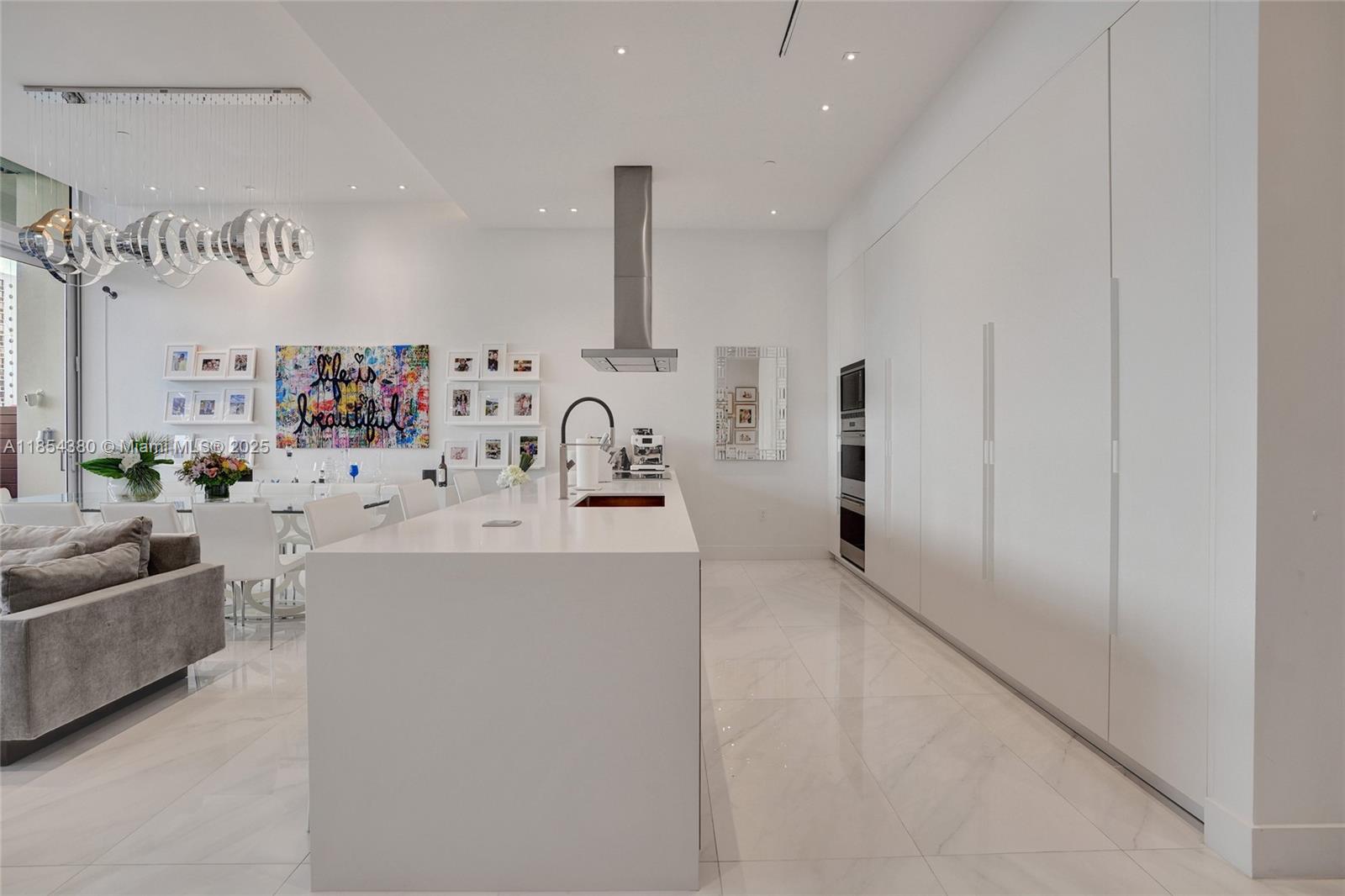 3750 Yacht Club Dr Unit: TH2