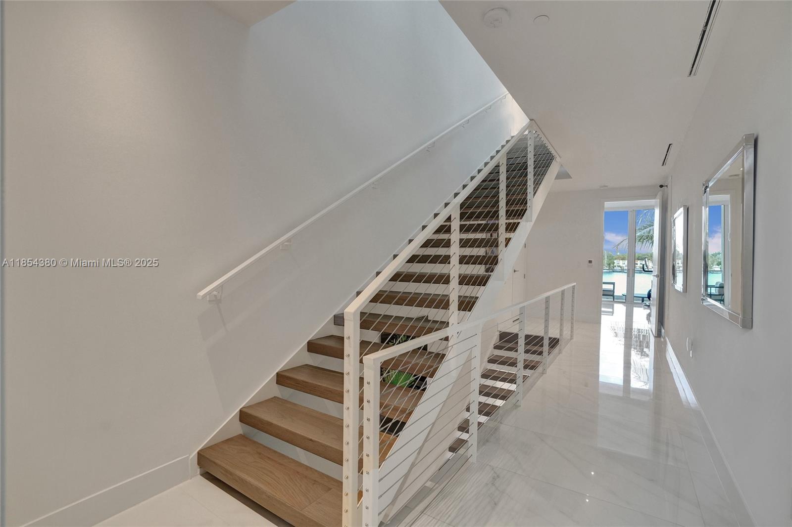 3750 Yacht Club Dr Unit: TH2