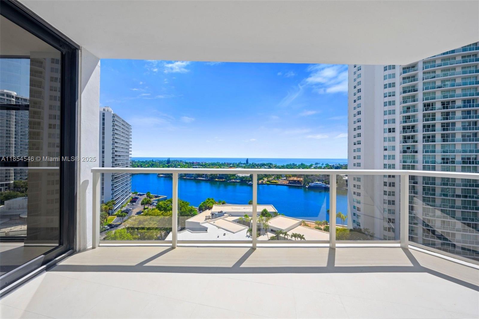 20281 E Country Club Dr # 1008