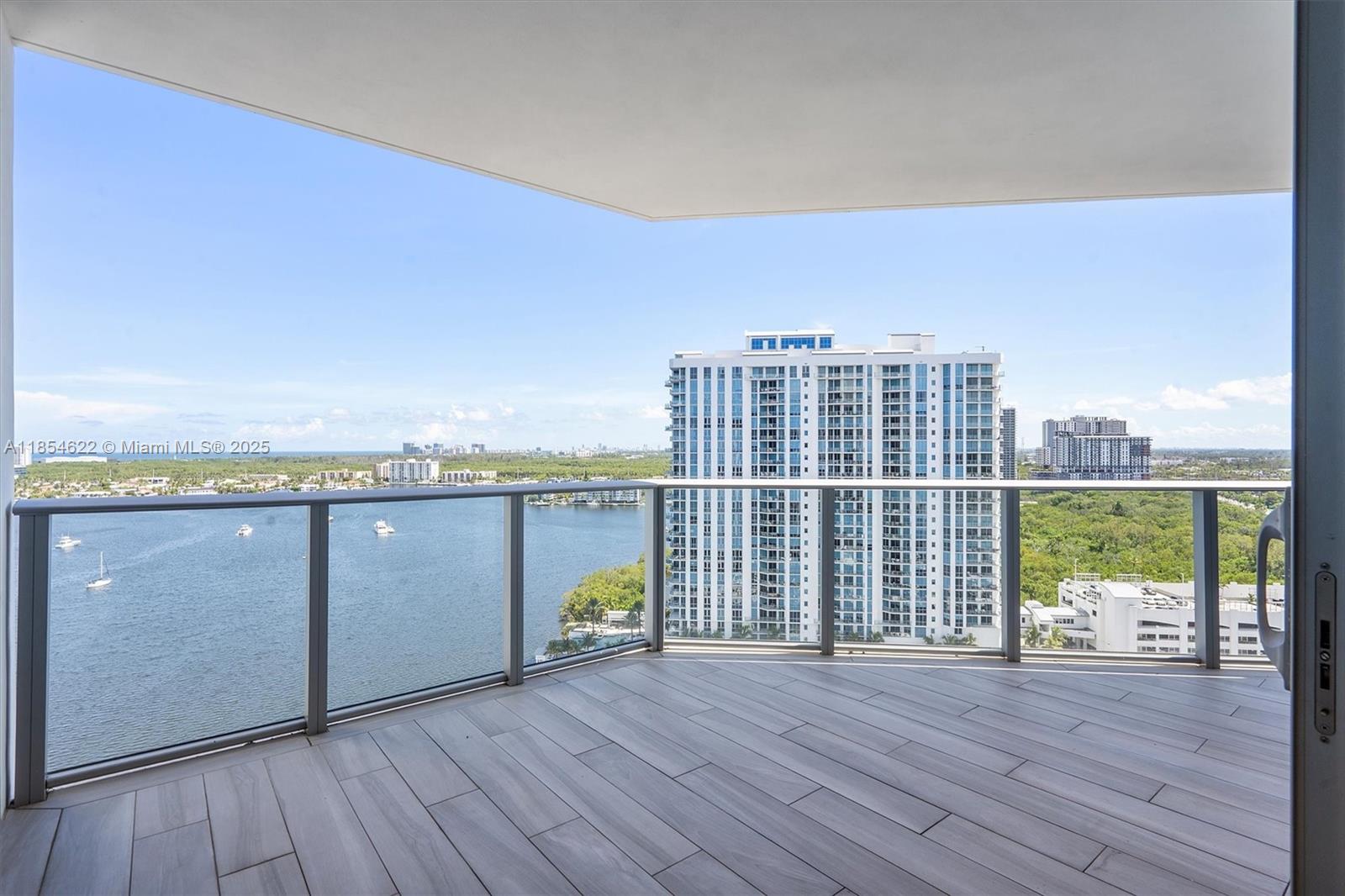 17301 Biscayne Blvd # 1907