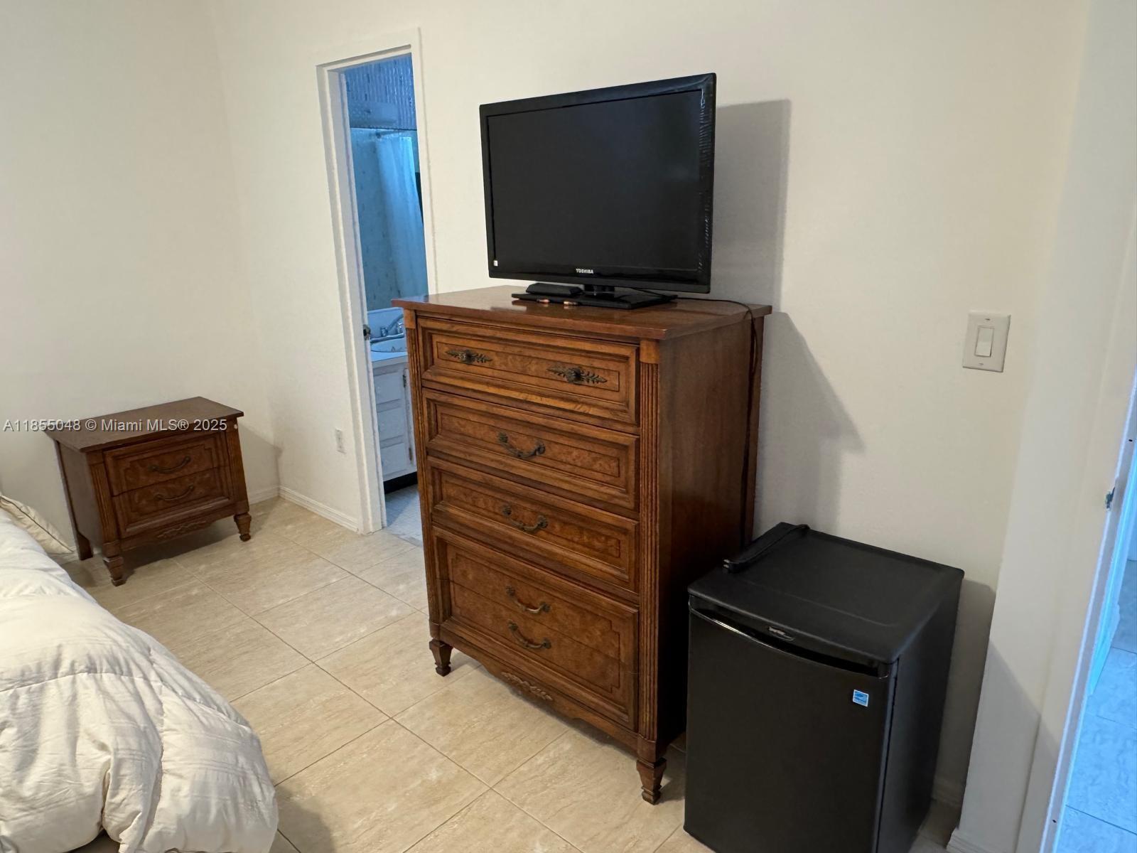 7800 carlyle ave. # 6C