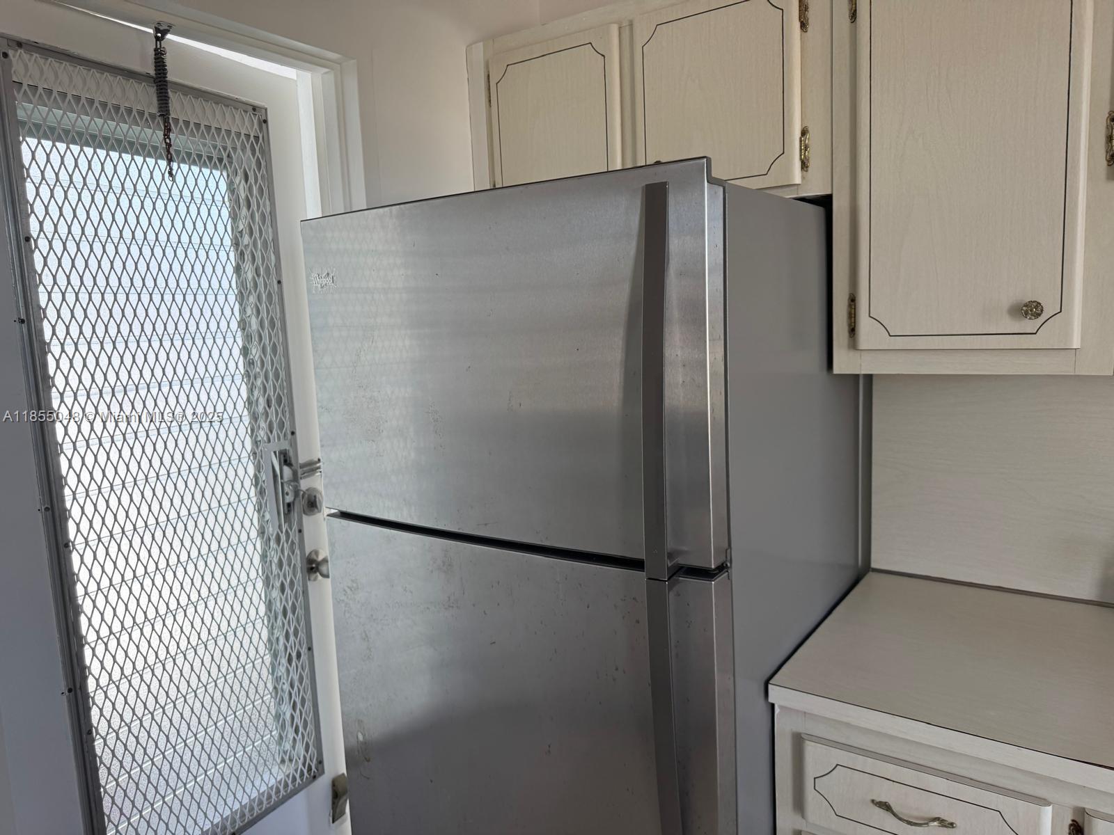 7800 carlyle ave. # 6C