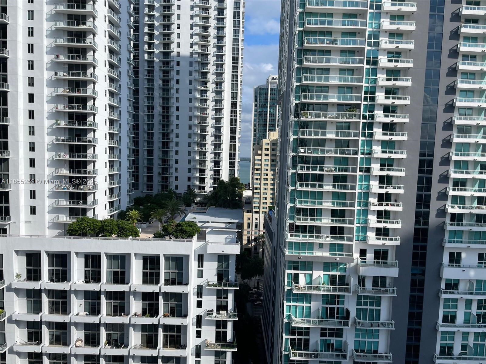 1100 S Miami Ave Unit: 1811
