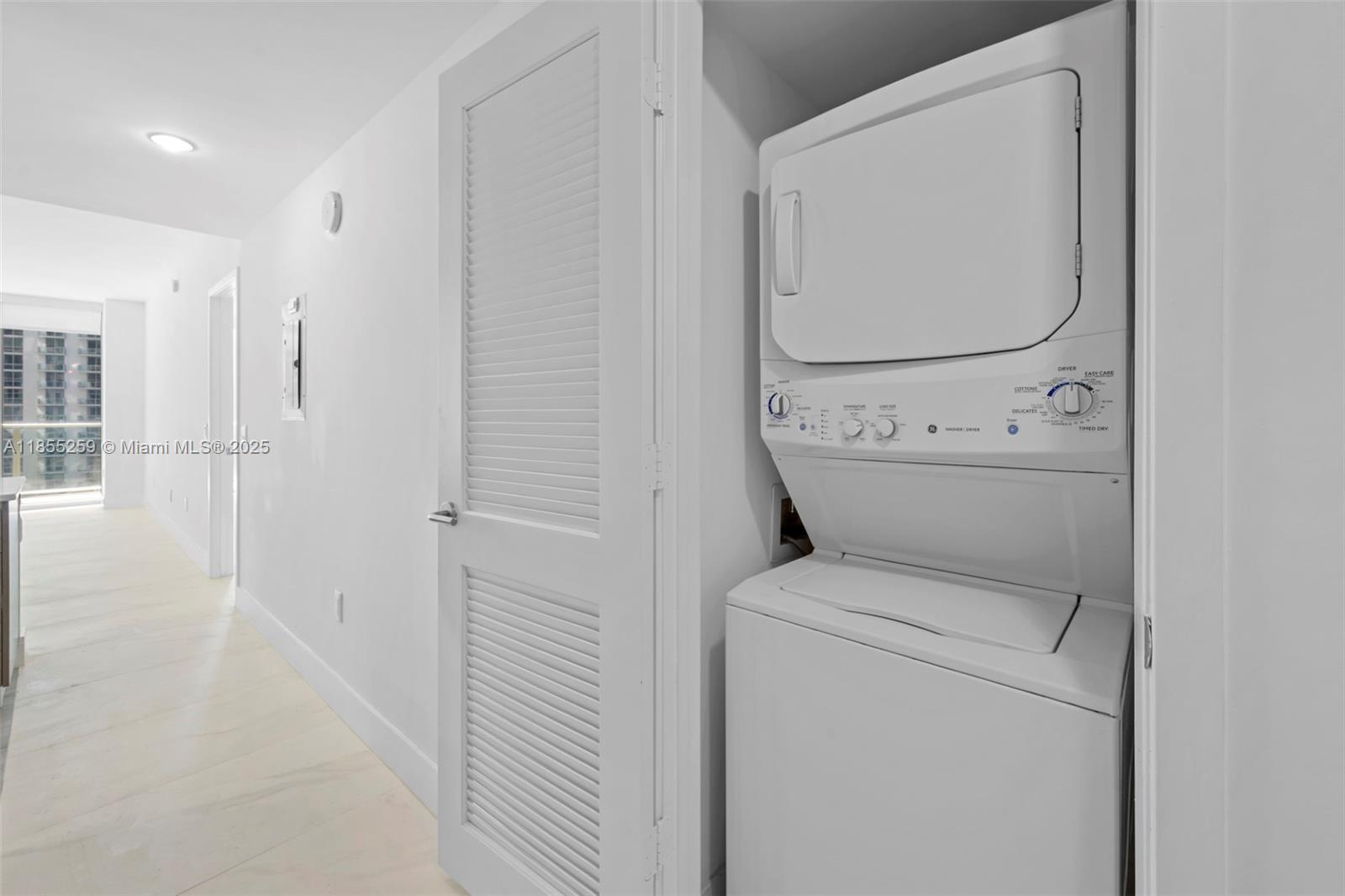 1100 S Miami Ave Unit: 1811