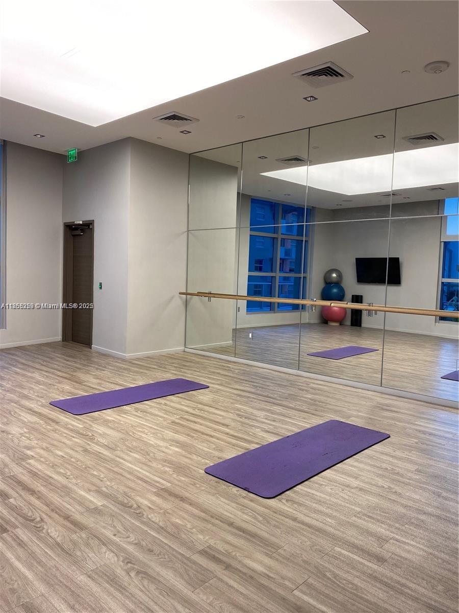 1100 S Miami Ave Unit: 1811