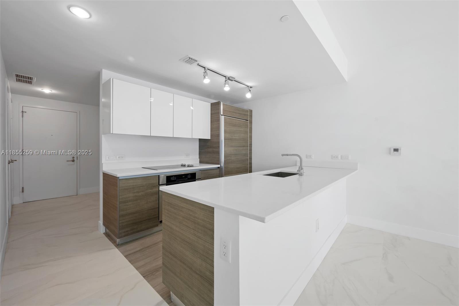 1100 S Miami Ave Unit: 1811