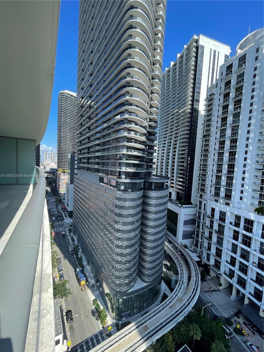 1100 S Miami Ave Unit: 1811