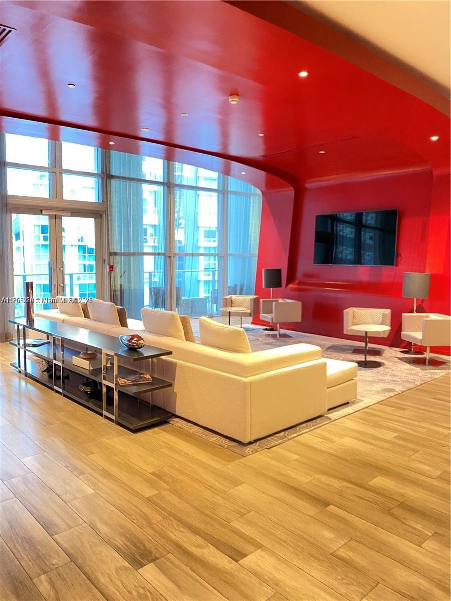 1100 S Miami Ave Unit: 1811