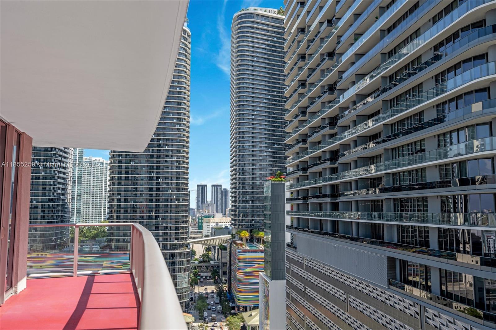 1100 S Miami Ave Unit: 1811