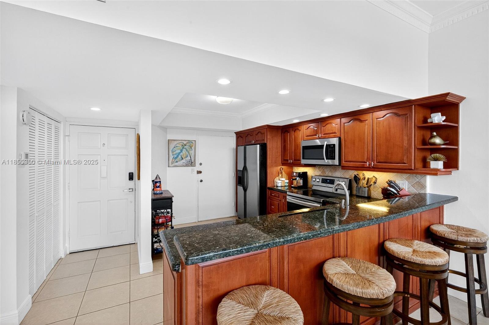 1351 NE Miami Gardens Dr Unit: 1712E
